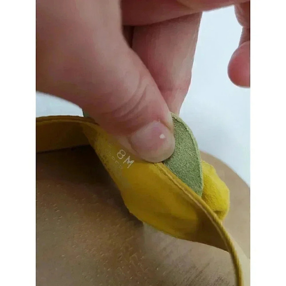 Glacee Marjorie Yellow Leather Sandals with Wooden Sole Women's Size 8 New - Picture 6 of 8